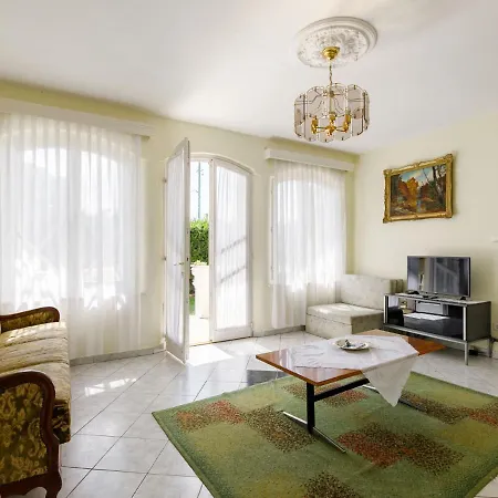 Apartment Bella 01 By Interhome